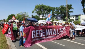 OMAS zeigen Präsenz beim Aktionstag gegen den AfD-Bundesparteitag in Riesa